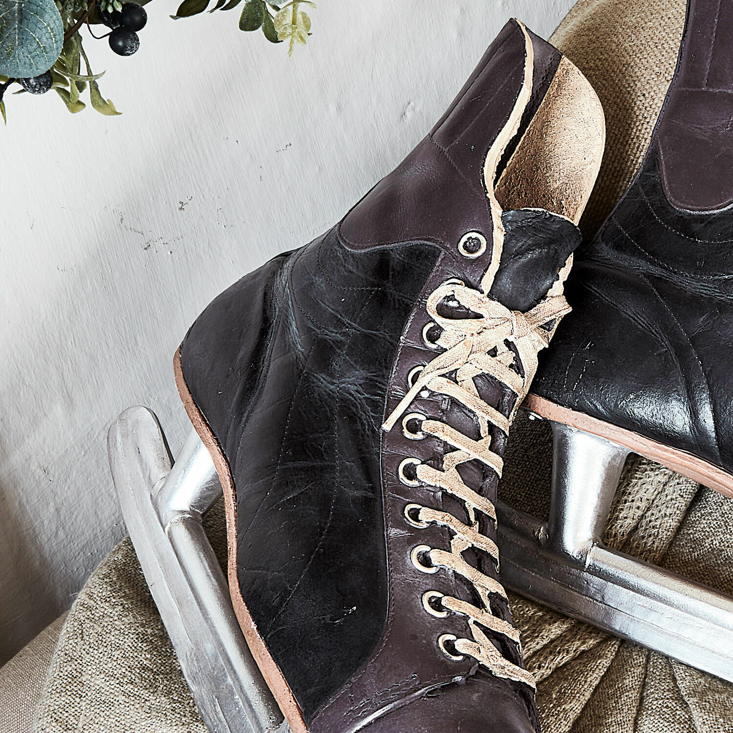 Lot de 2 patins à glace décoratifs Lance