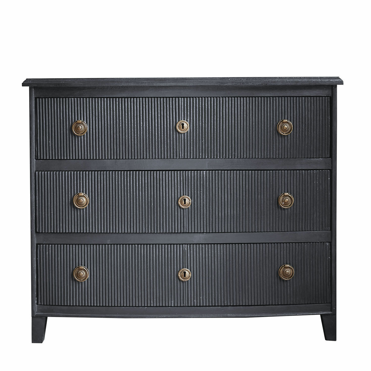 noir vieilli Commode Boissi noire en bois avec trois tiroirs et poignées en laiton, meuble de salon élégant
