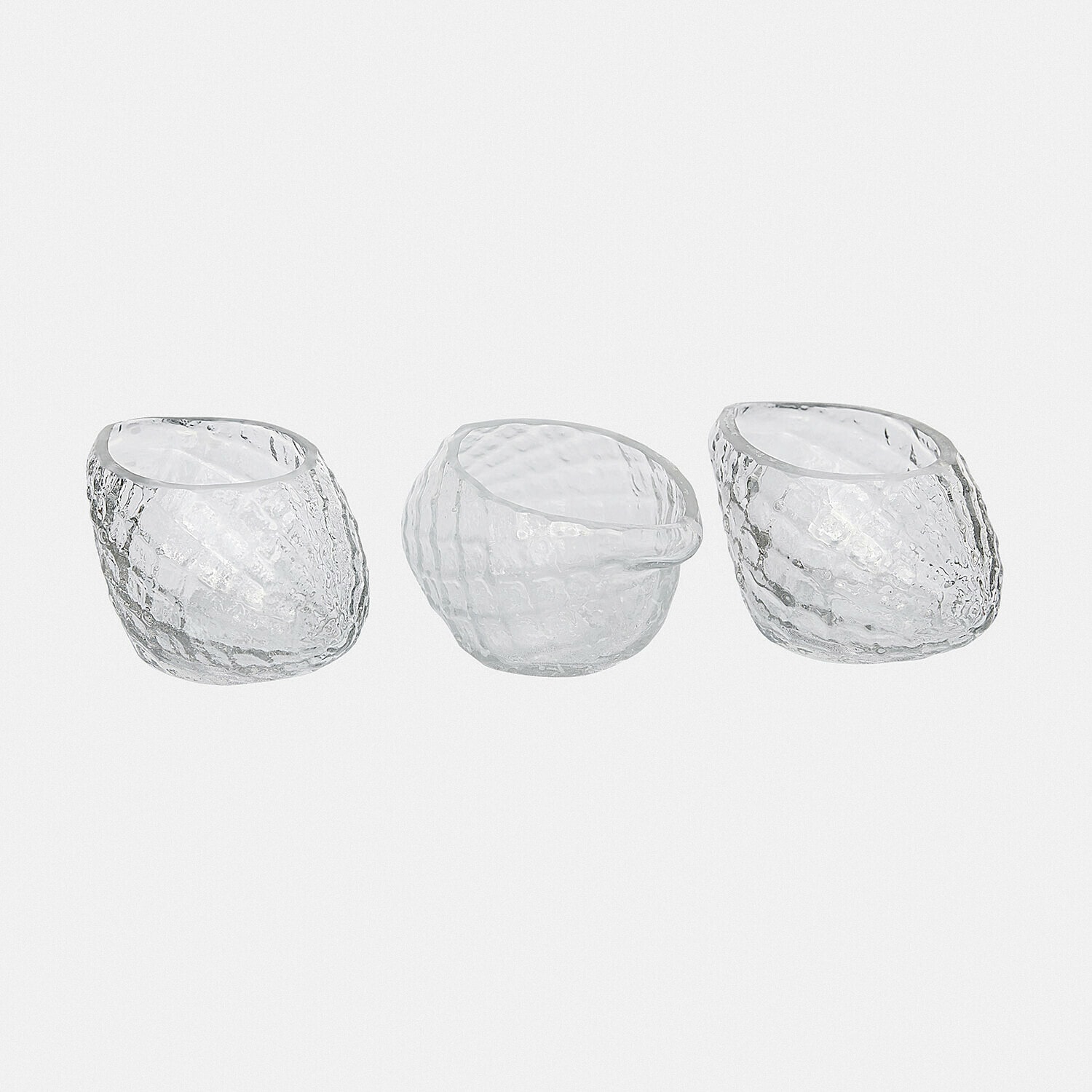 Lot de 3 bougeoirs Wynska Ensemble de trois coupelles en verre transparent texturé pour décoration et service élégant
