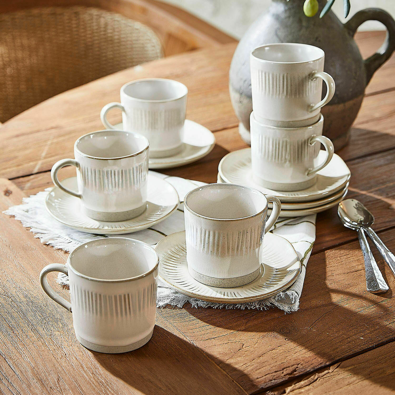 Lot de 6 tasses avec soucoupes Périers