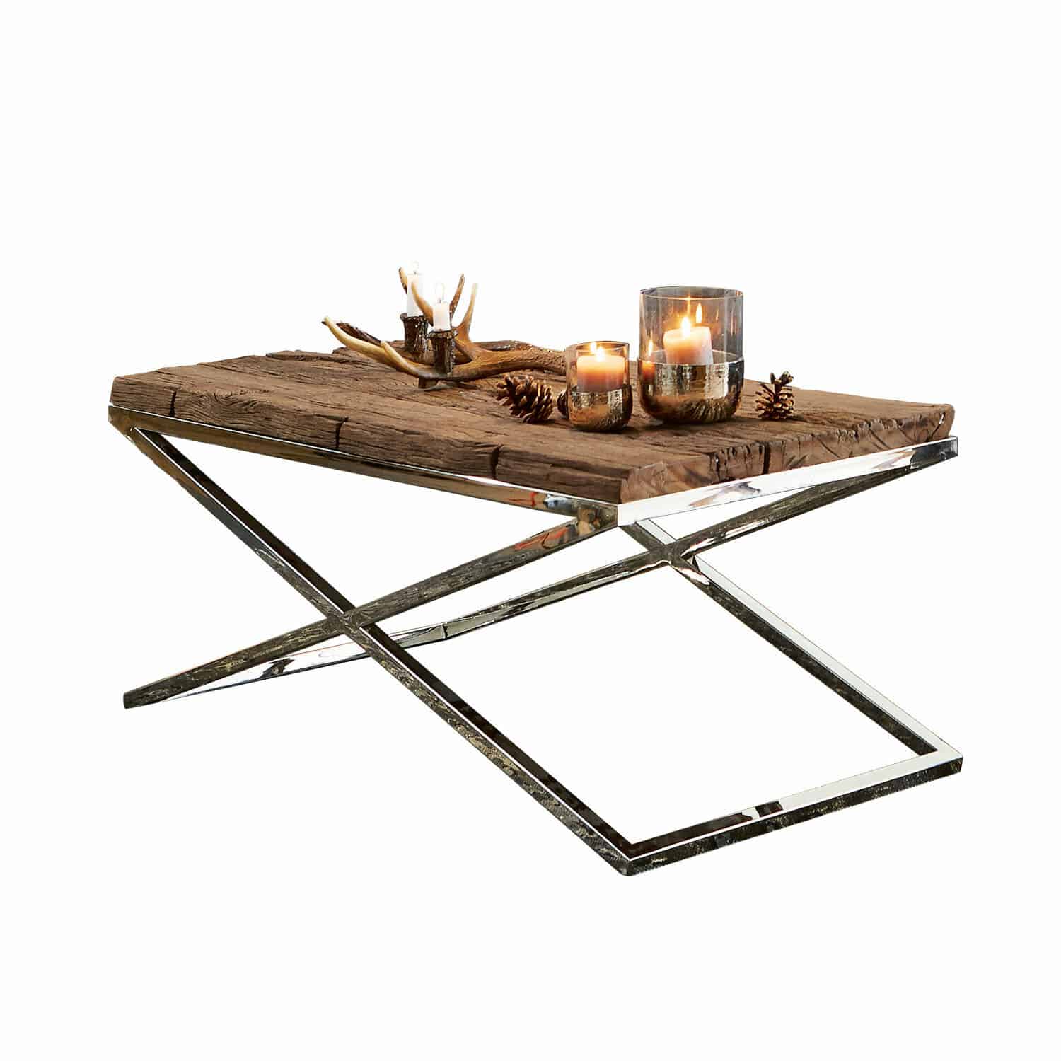 Table basse Wilson Table basse avec plateau en bois et base métallique argentée, décorée de bougies allumées