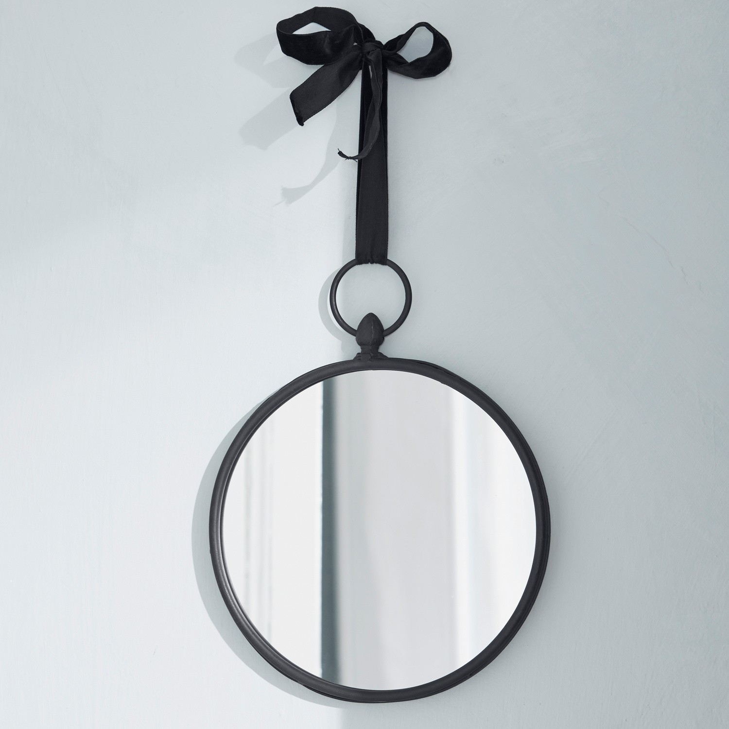 Miroir Franton Miroir rond en métal noir avec ruban noir pour suspension, décoration murale élégante