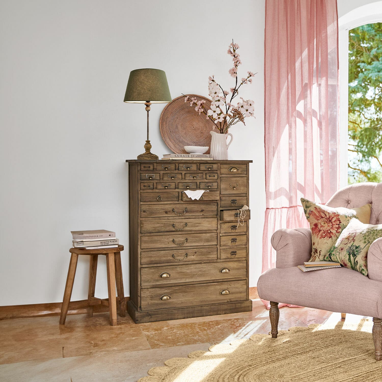 Commode Darling