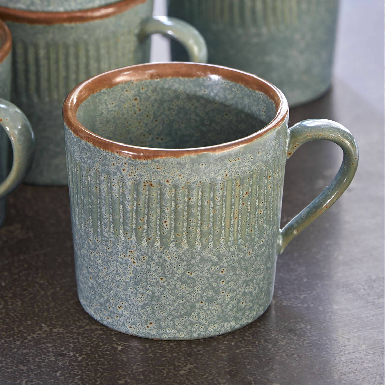 Lot de 6 tasses avec soucoupes Périers