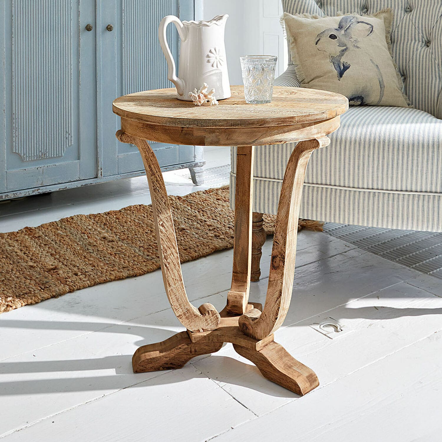 Table d'appoint Venzone Table ronde en bois de manguier couleur naturelle, style rustique, meuble en bois pour salon