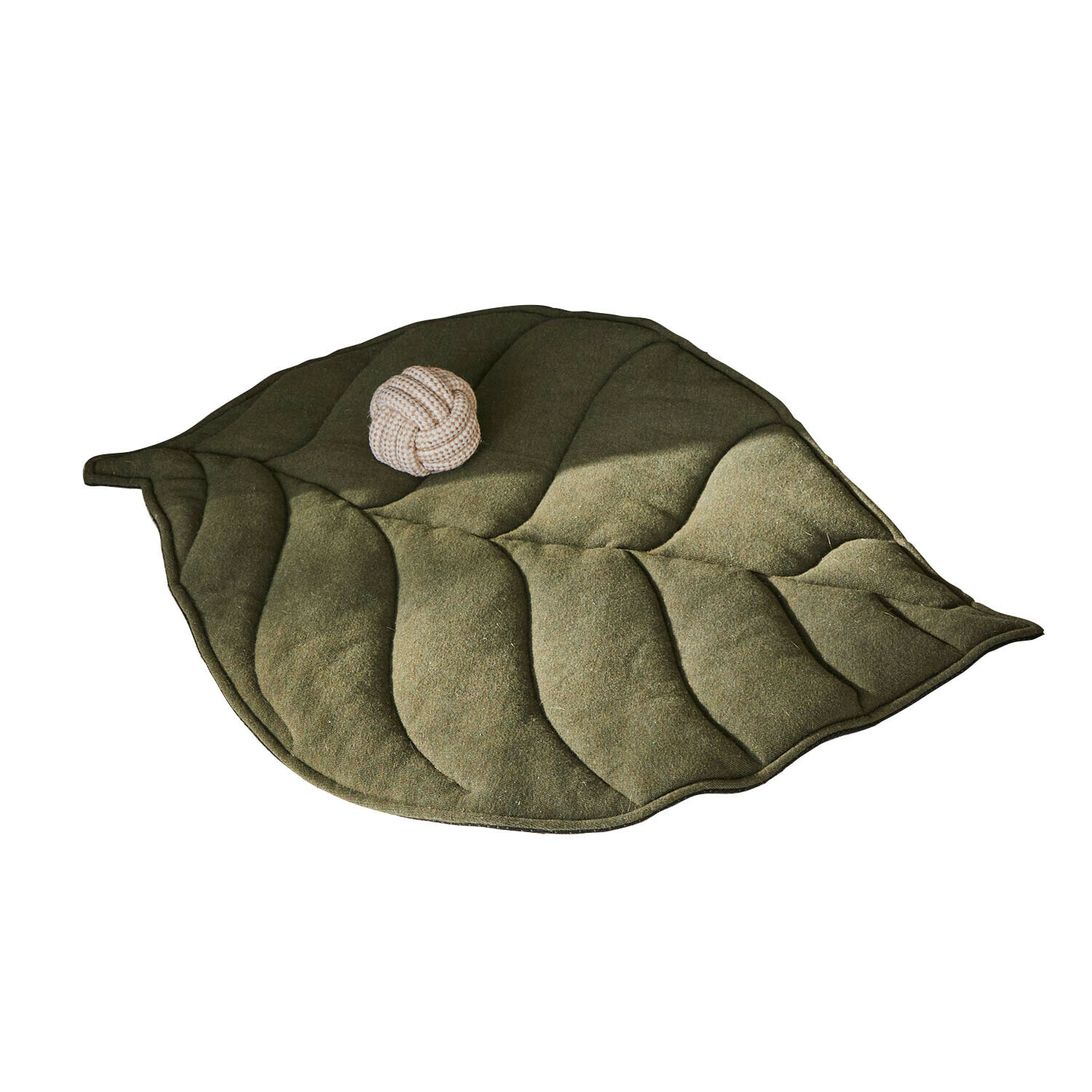 Tapis pour animaux Keirena Tapis doux en forme de feuille vert olive avec balle beige pour jeu d'animaux domestiques