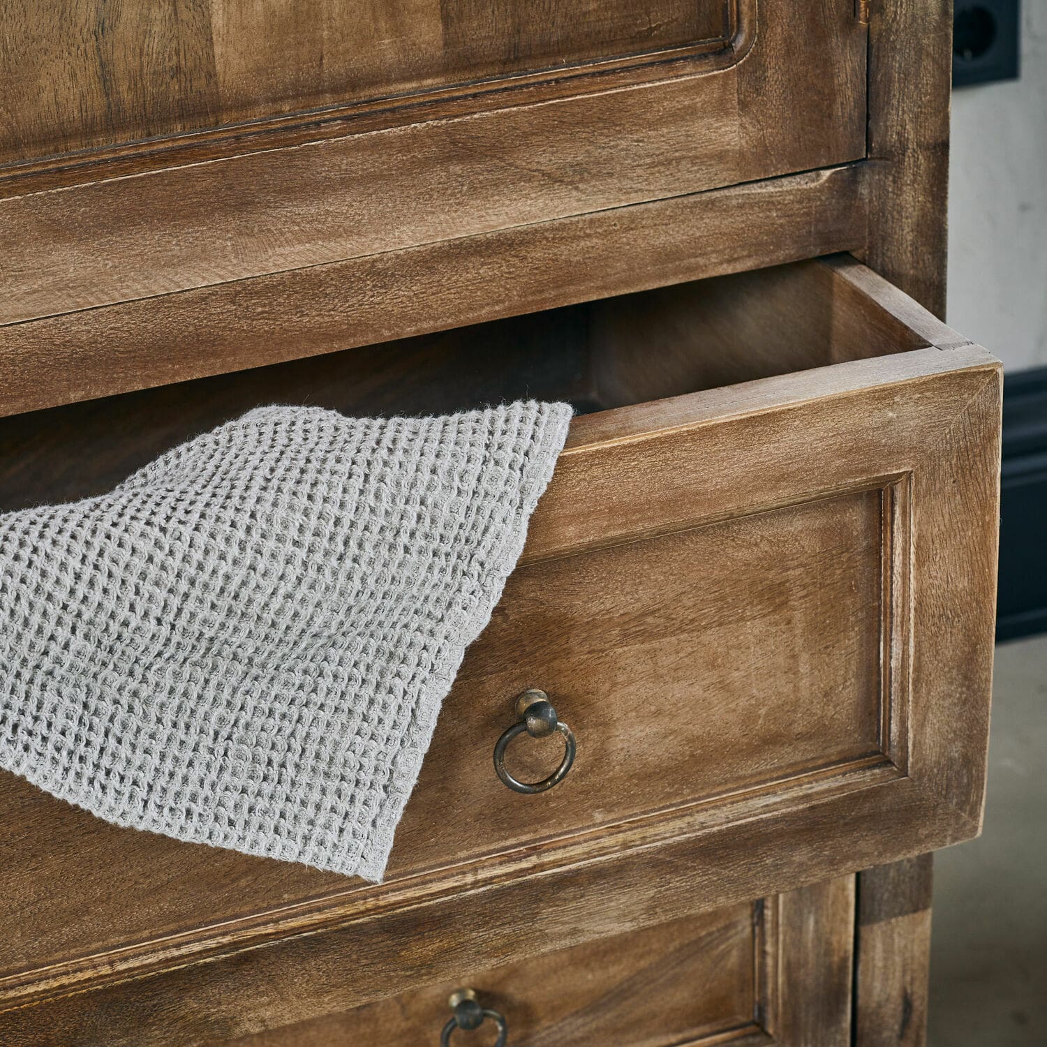 Armoire Saniuta