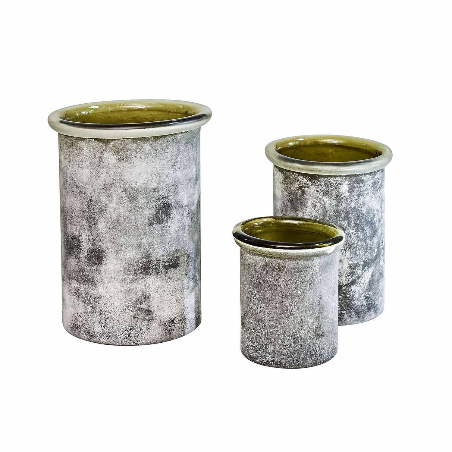 Lot de 3 photophores Iskira Ensemble de trois vases en céramique gris avec intérieur vert olive et bord brillant, finition mate
