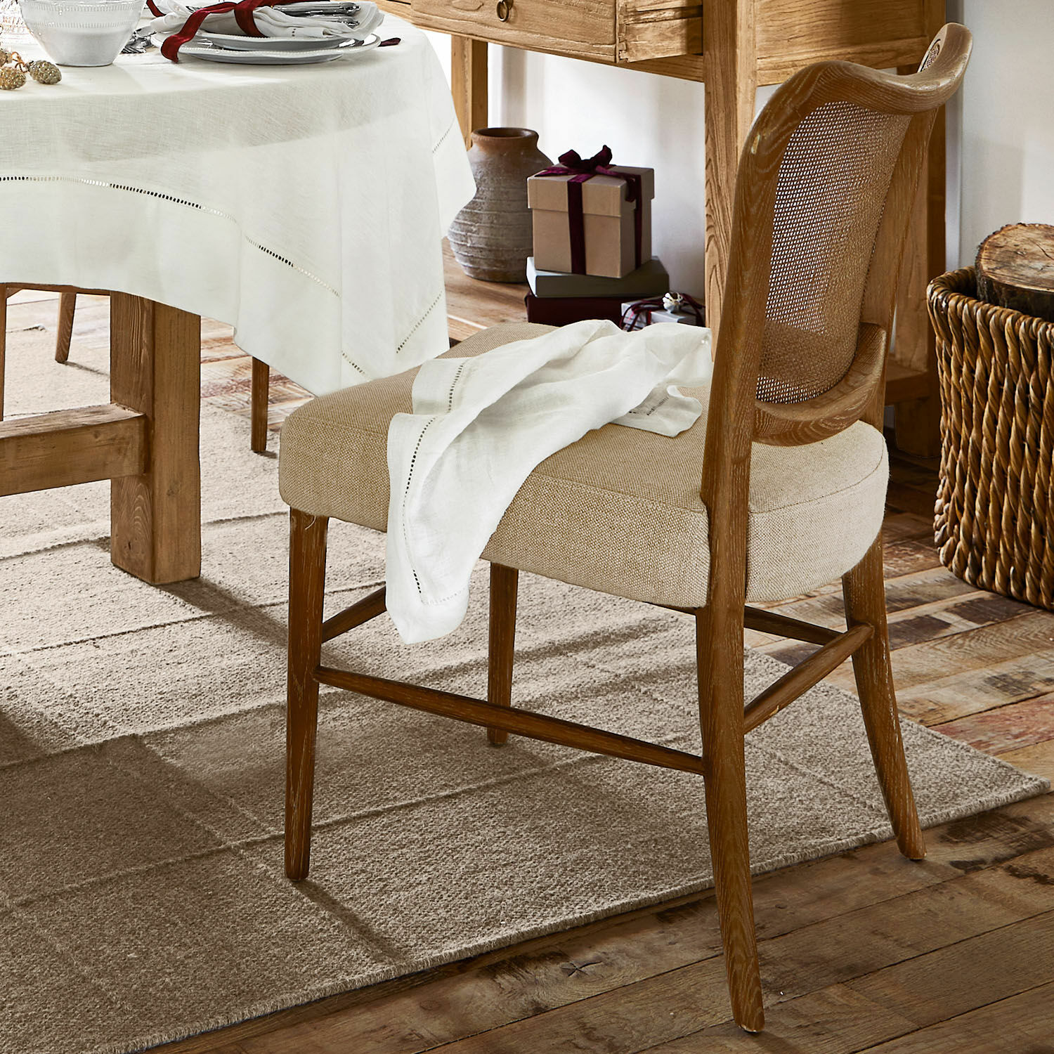 Chaise Frétancourt Chaise de salle à manger en bois avec assise beige rembourrée dans un style naturel chaleureux
