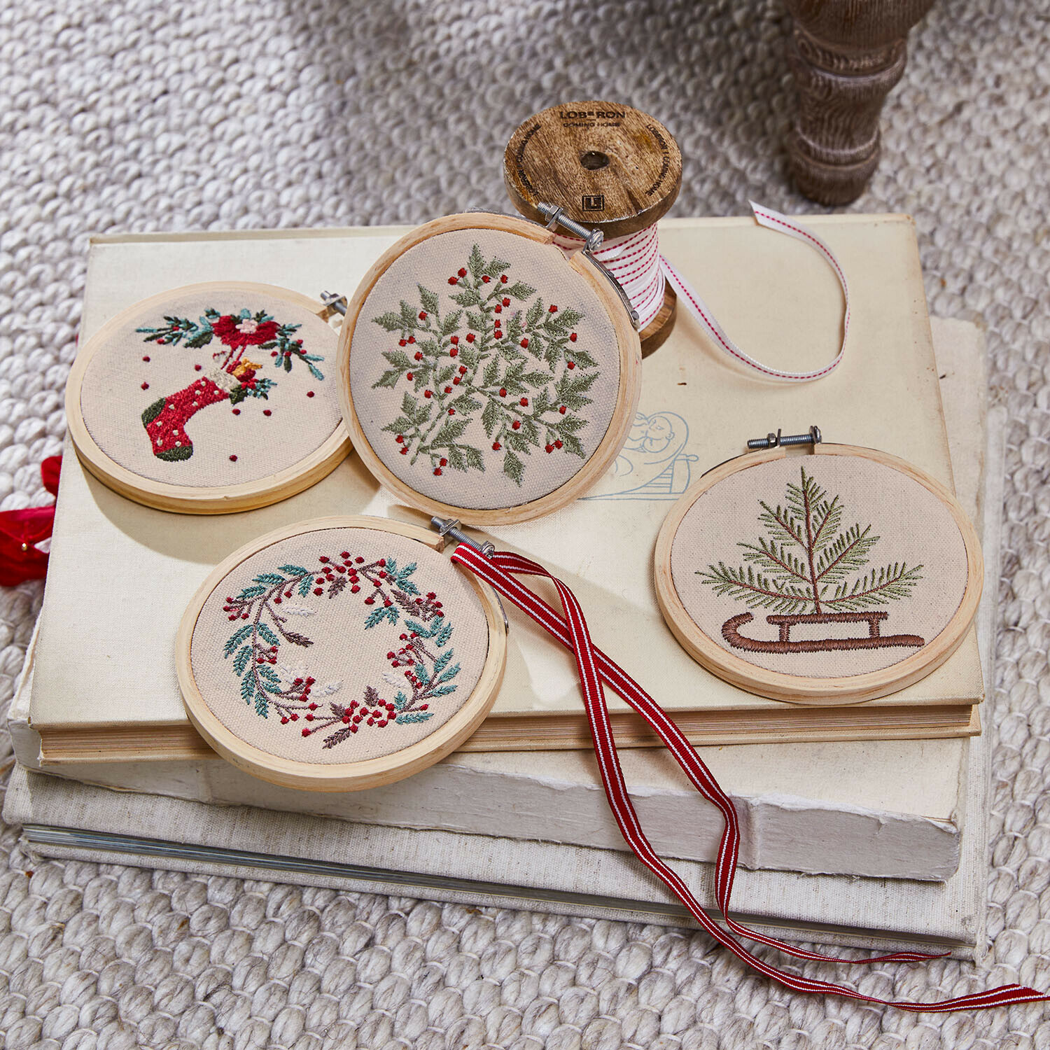 Lot de 4 décorations Seravas