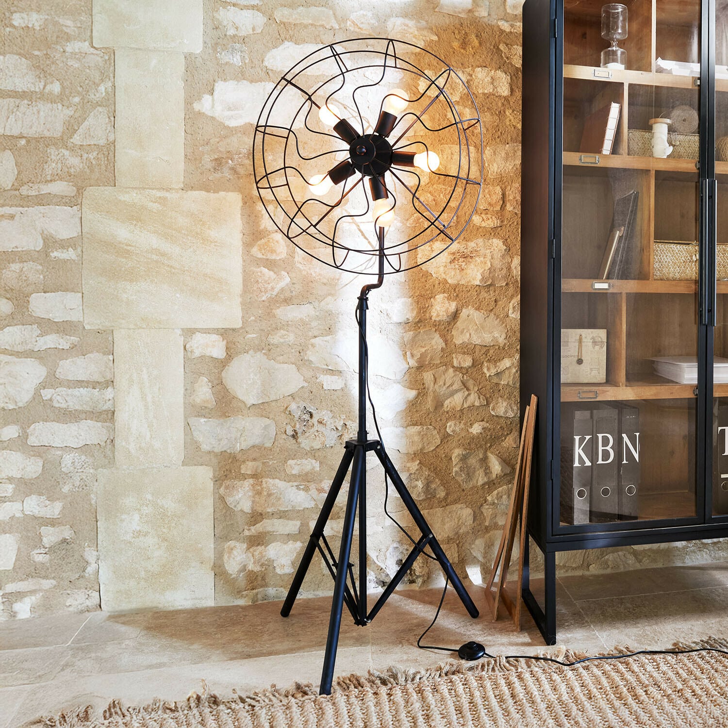 Lampadaire Thunderfield Lampadaire noir en métal sur trépied avec ampoules style industriel pour salon moderne