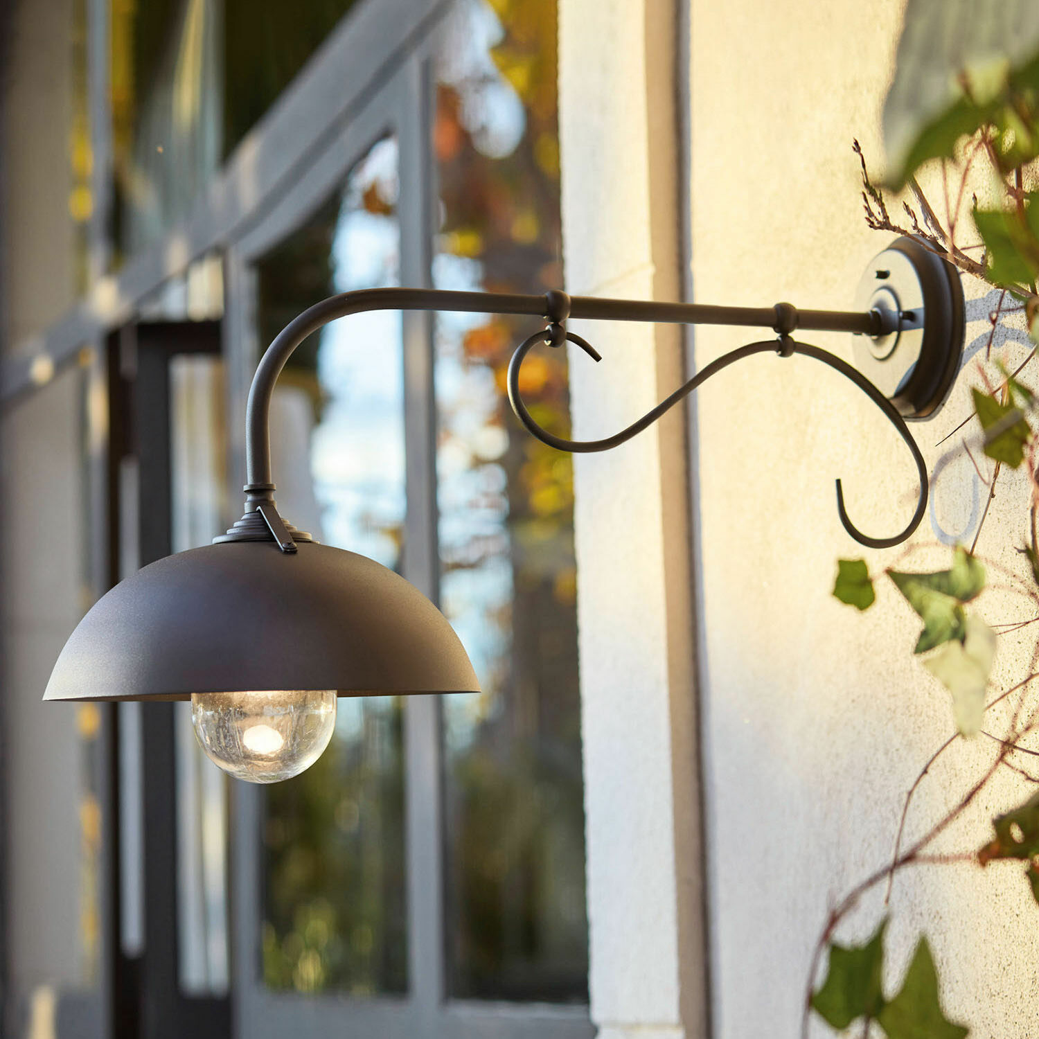 Applique extérieure Lupia Applique murale extérieure en métal anthracite avec abat-jour et ampoule en verre pour éclairage jardin