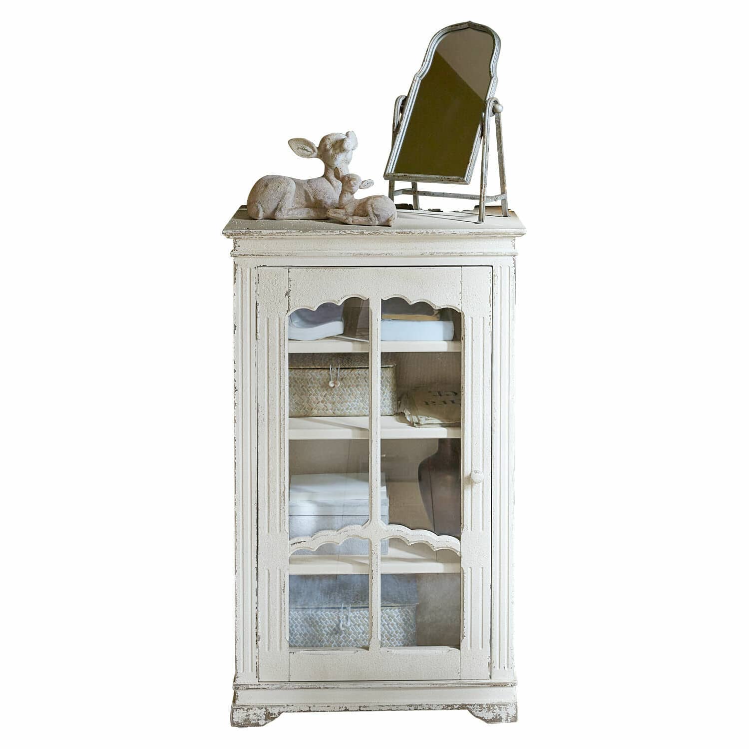 Armoire Querisette Armoire blanche en bois avec porte vitrée et figurines décoratives sur le dessus, style vintage