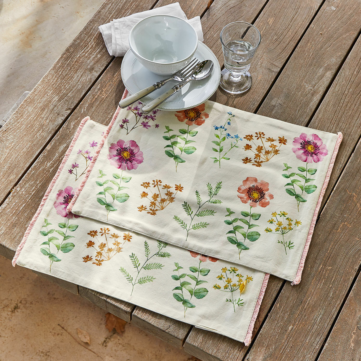 Lot de 2 sets de table Fahzoura Sets de table en coton avec imprimé floral coloré sur fond clair pour décoration de table