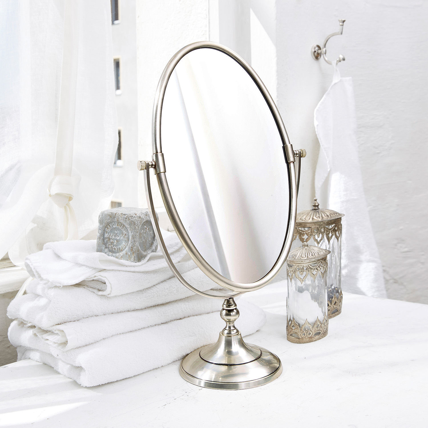 Miroir cosmétique Isernia