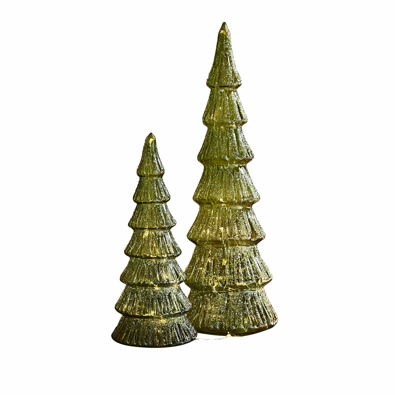 Lot de 2 arbres à LED Merrton Deux décorations de sapin vertes en verre avec éclairage LED, parfaites pour la décoration de Noël.