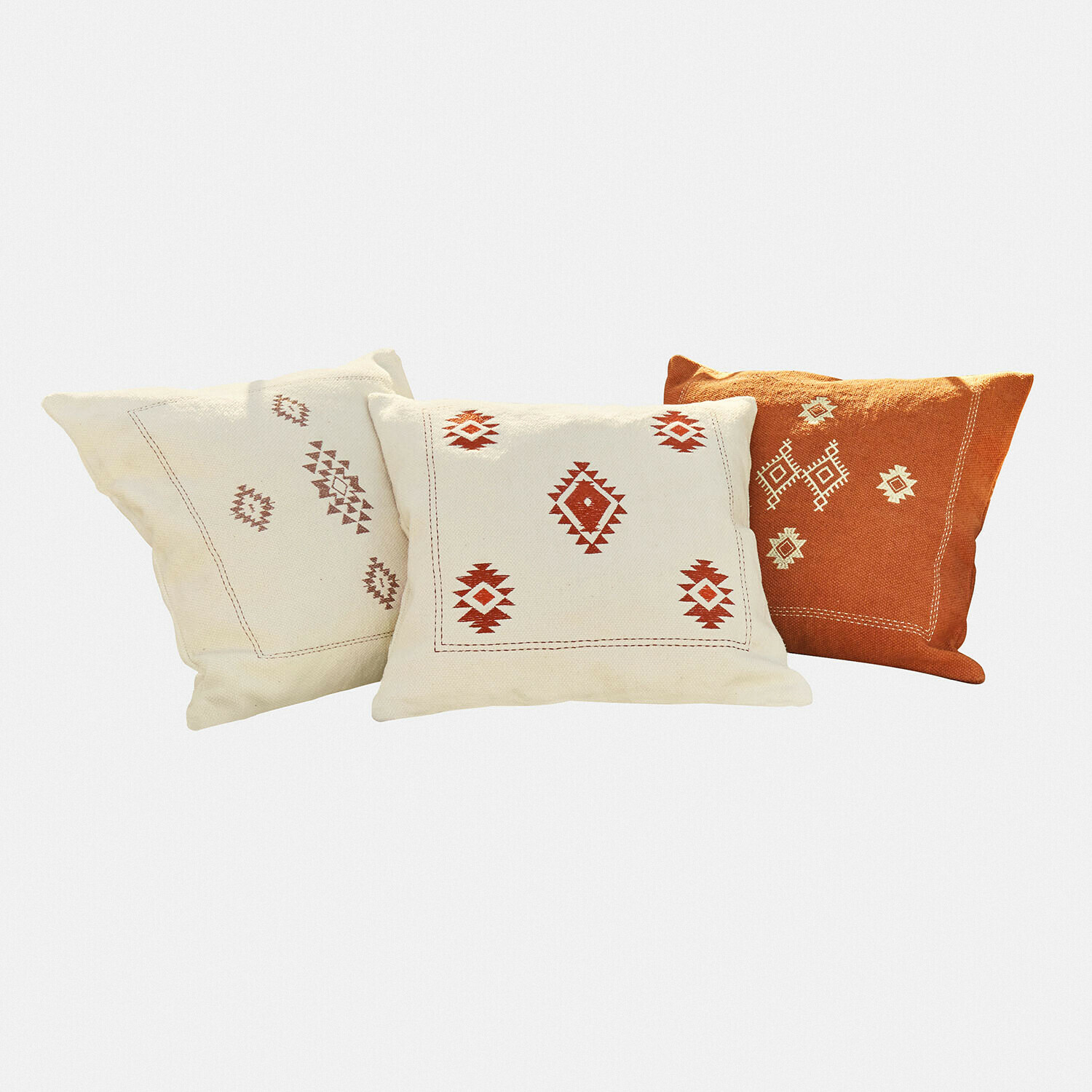 Lot de 3 housses de coussins Selamir Ensemble de trois coussins décoratifs en coton crème et orange avec motifs géométriques pour salon