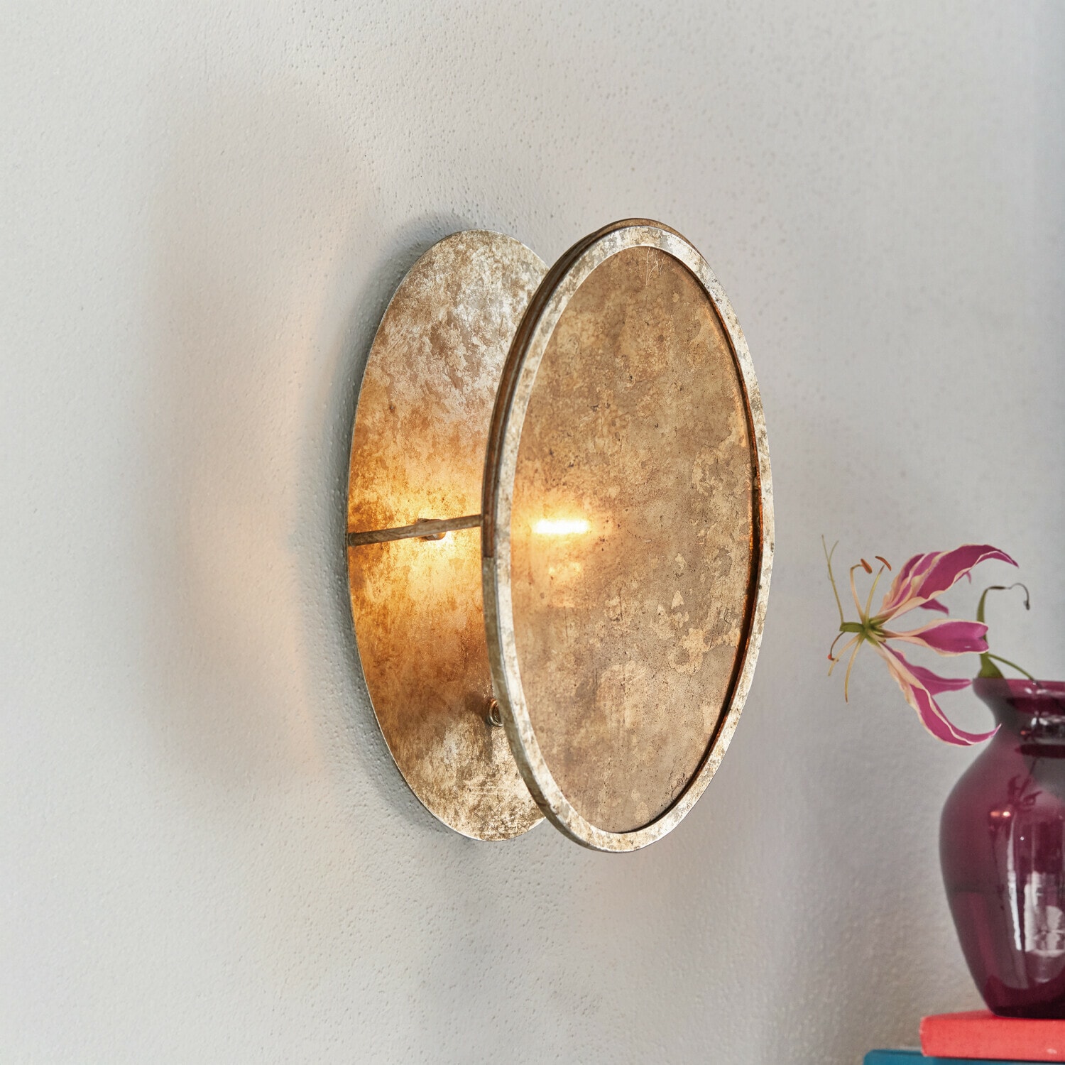 Applique Crix Applique murale ronde en métal vieilli doré, lampe décorative pour salon moderne