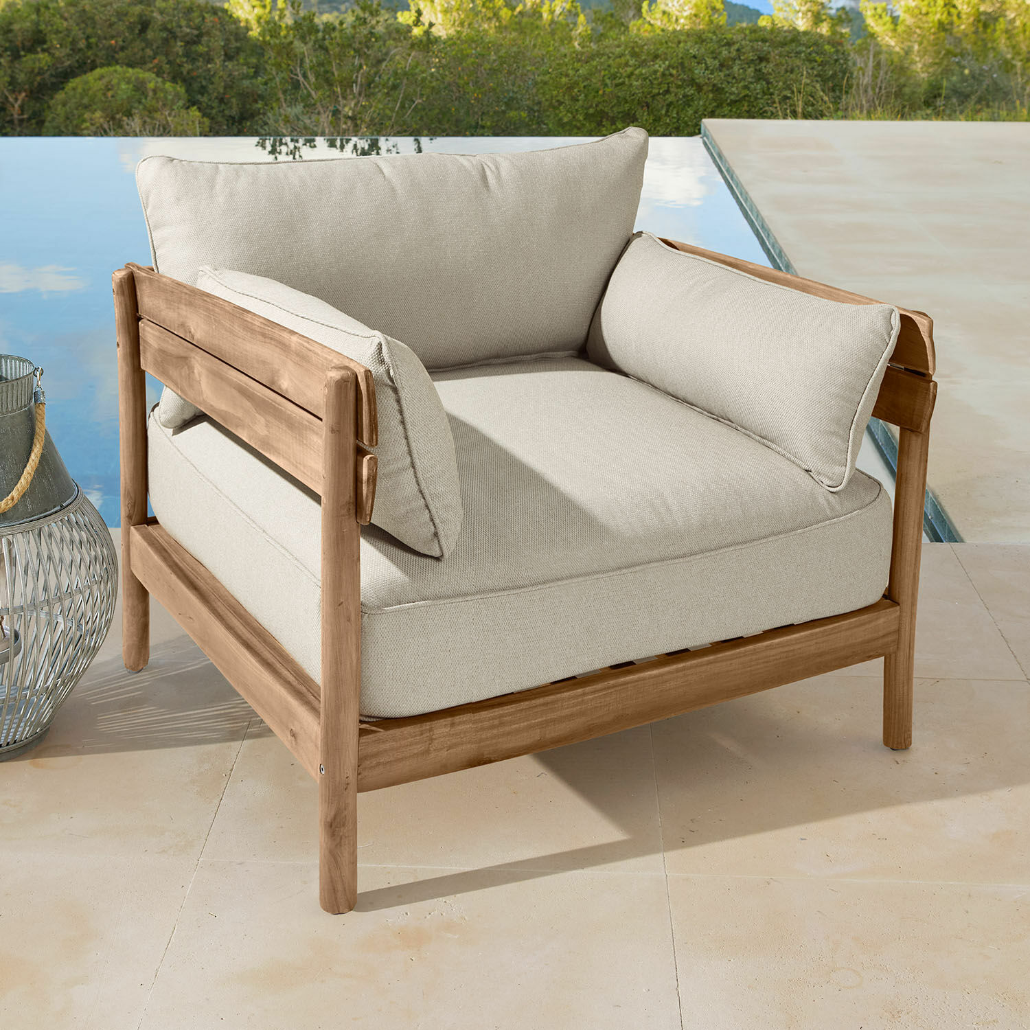 Fauteuil FSC®-100% Montivaux Fauteuil d'extérieur en bois de teck avec coussins crème, parfait pour terrasse et jardin