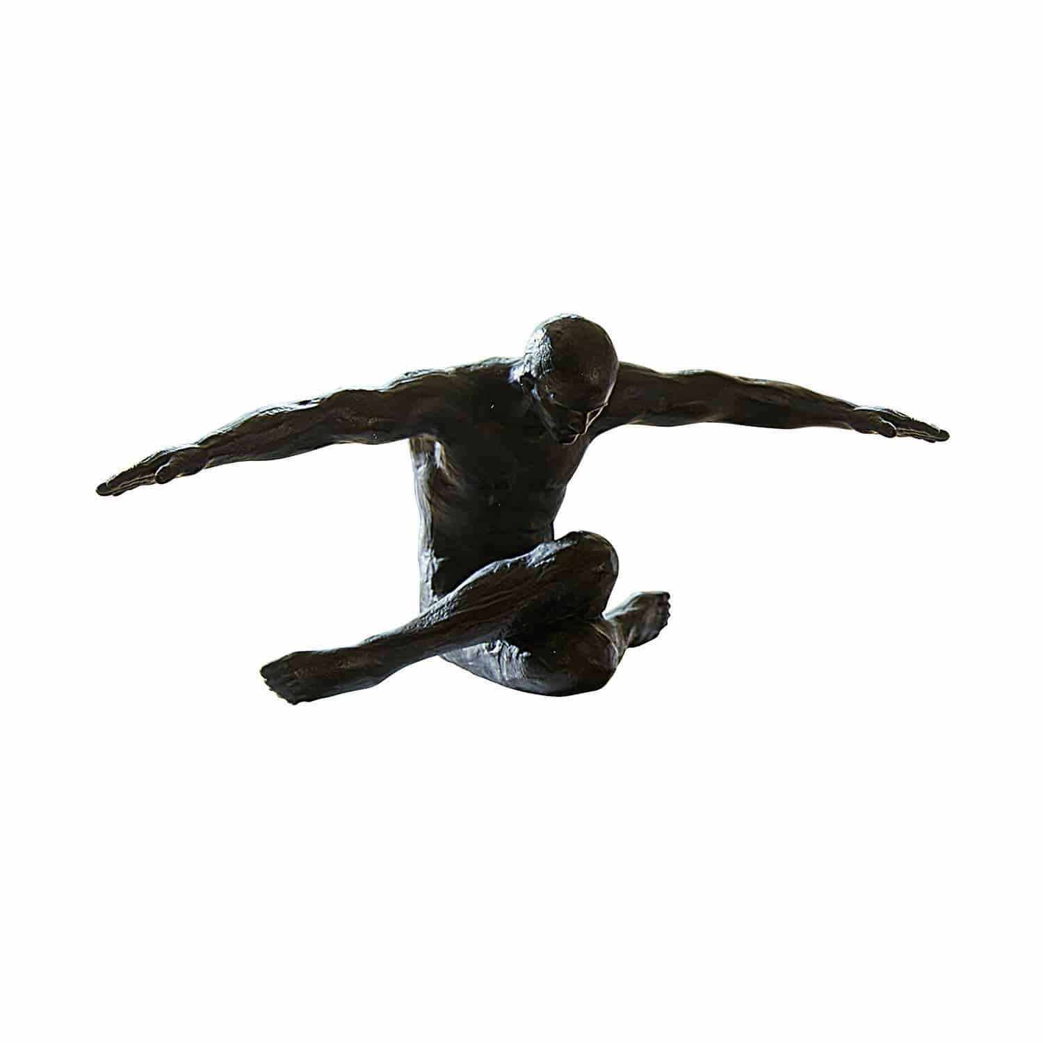 Statuette Smitty Sculpture noire en métal d'un homme assis avec les bras étendus, décoration artistique moderne