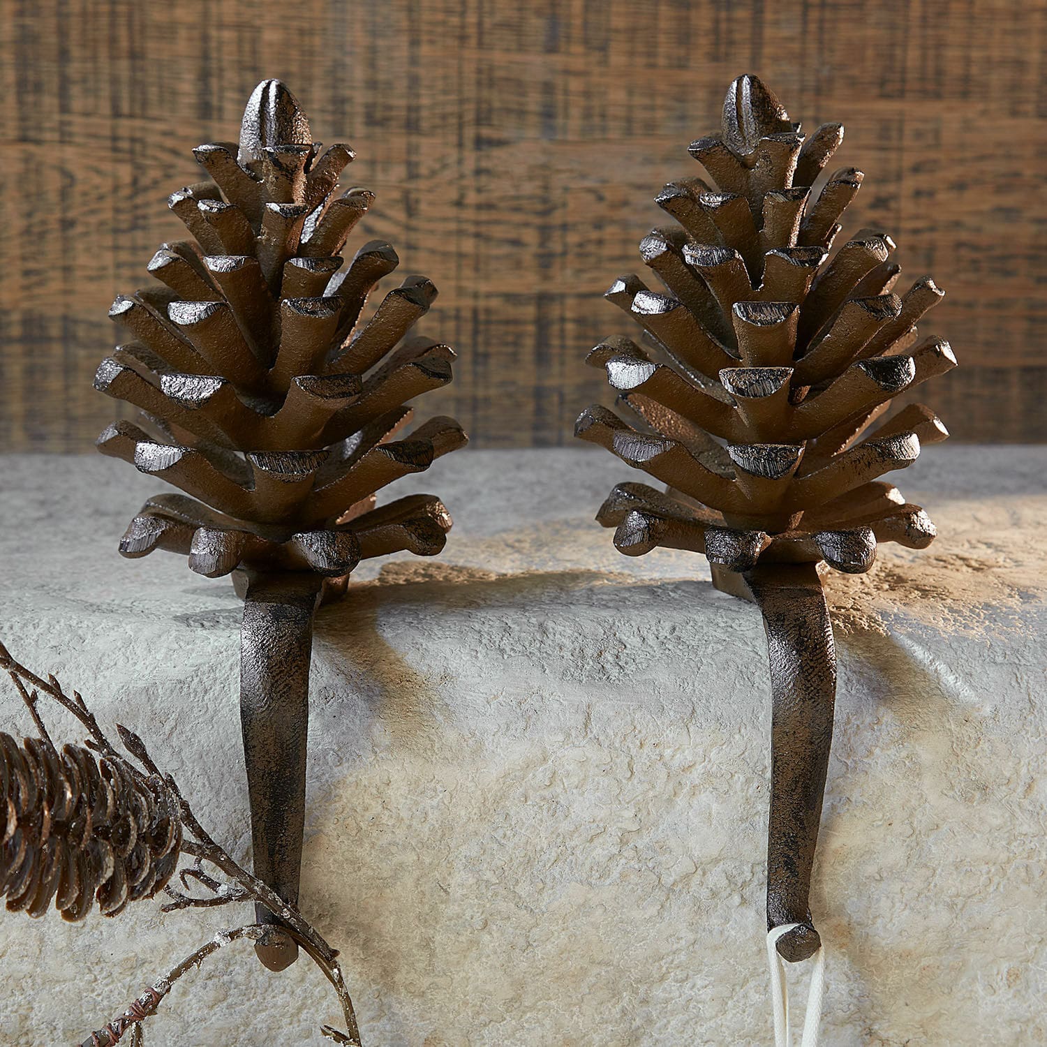 Lot de 2 pommes de pin en métal Firenza