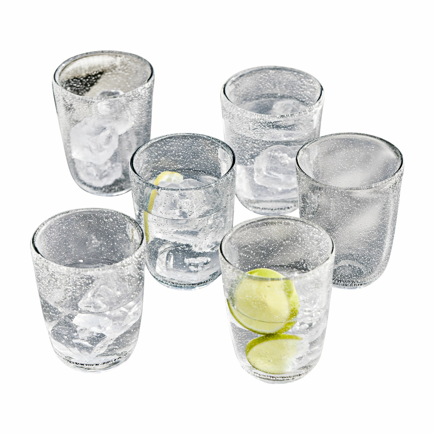 Ensemble de six verres en verre à bulles avec glaçons et tranches de citron pour boissons.