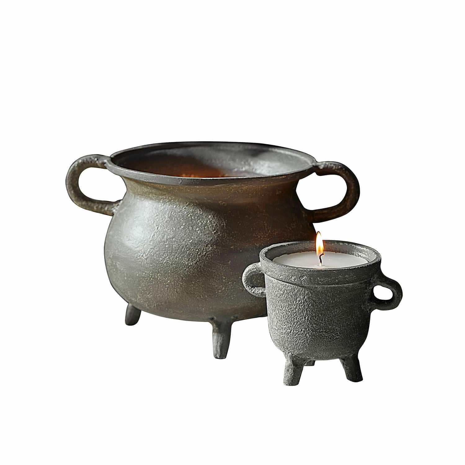Lot de 2 photophores avec bougies Lavignoux Ensemble de deux bougies décoratives dans des récipients métalliques noirs avec poignées et pieds