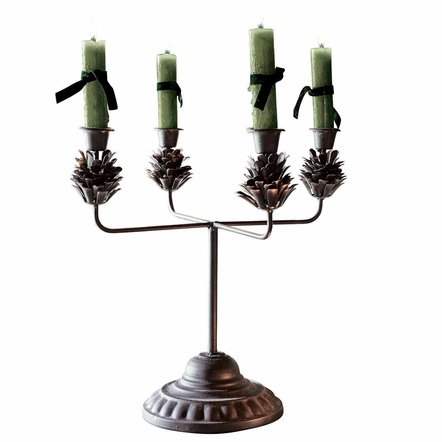 Bougeoir Spencer Chandelier en métal avec quatre bougies vertes et décorations en forme de pommes de pin, décoration de table