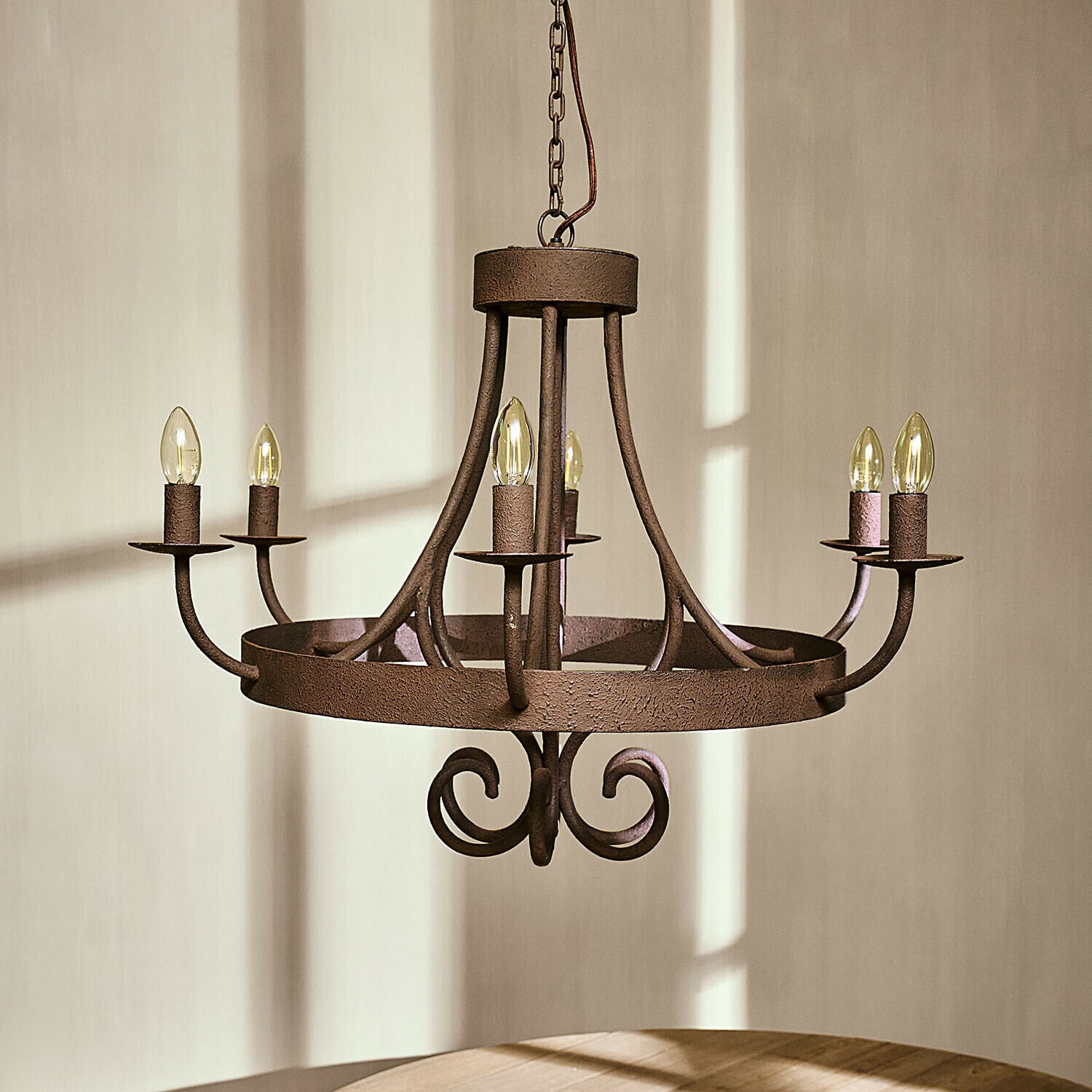 Lustre Montarouse