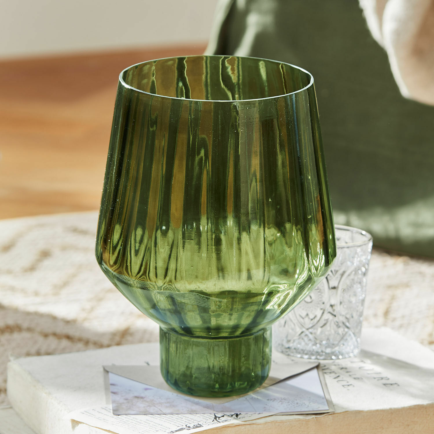 Vase Moussie Vase en verre vert à forme géométrique, décoration intérieure élégante en verre