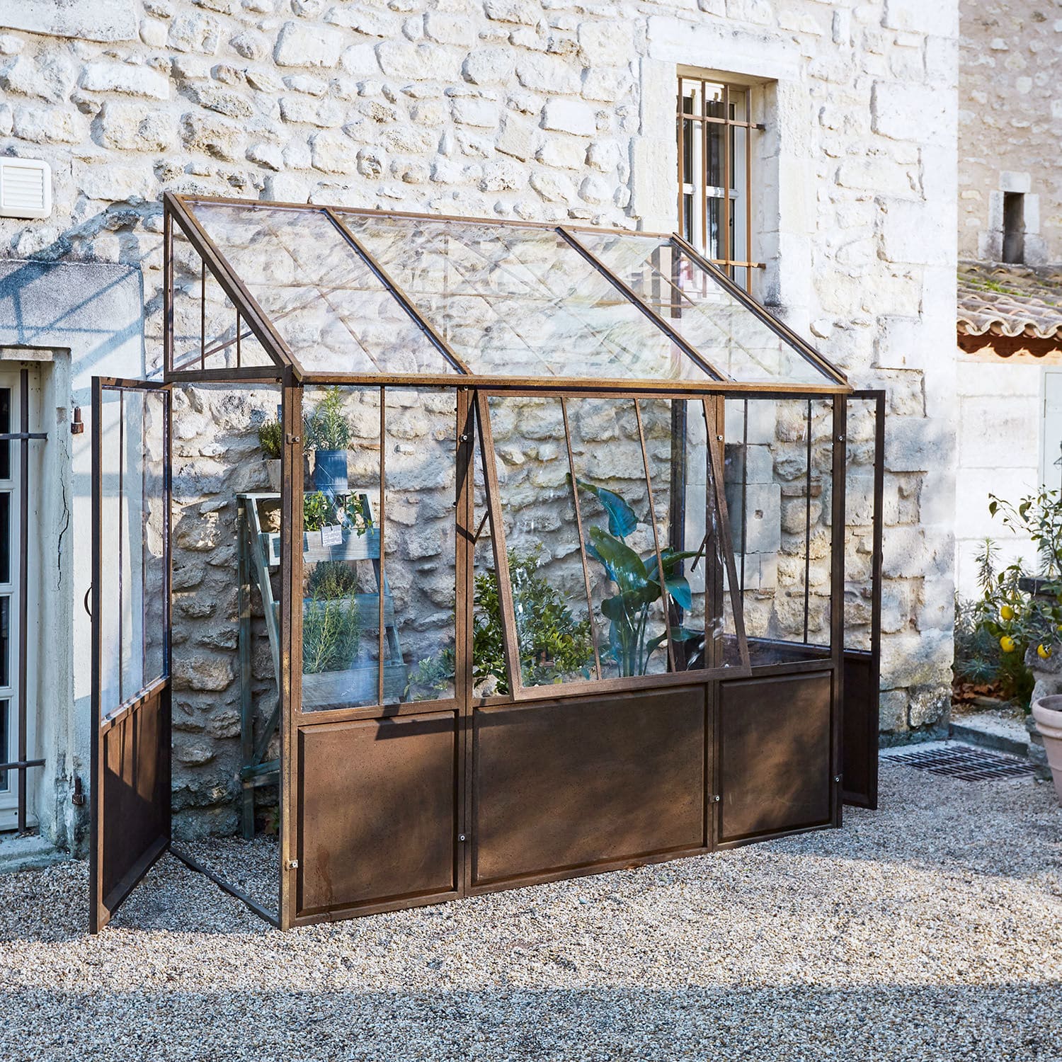 Serre Essone Serre de jardin en métal rouillé avec panneaux en verre, parfaite pour cultiver des plantes et herbes en extérieur