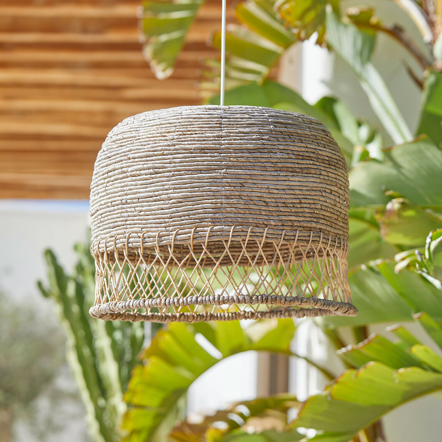 Abat-jour Mirellos Suspension en rotin naturel tressé beige, luminaire décoratif pour un intérieur chaleureux et naturel