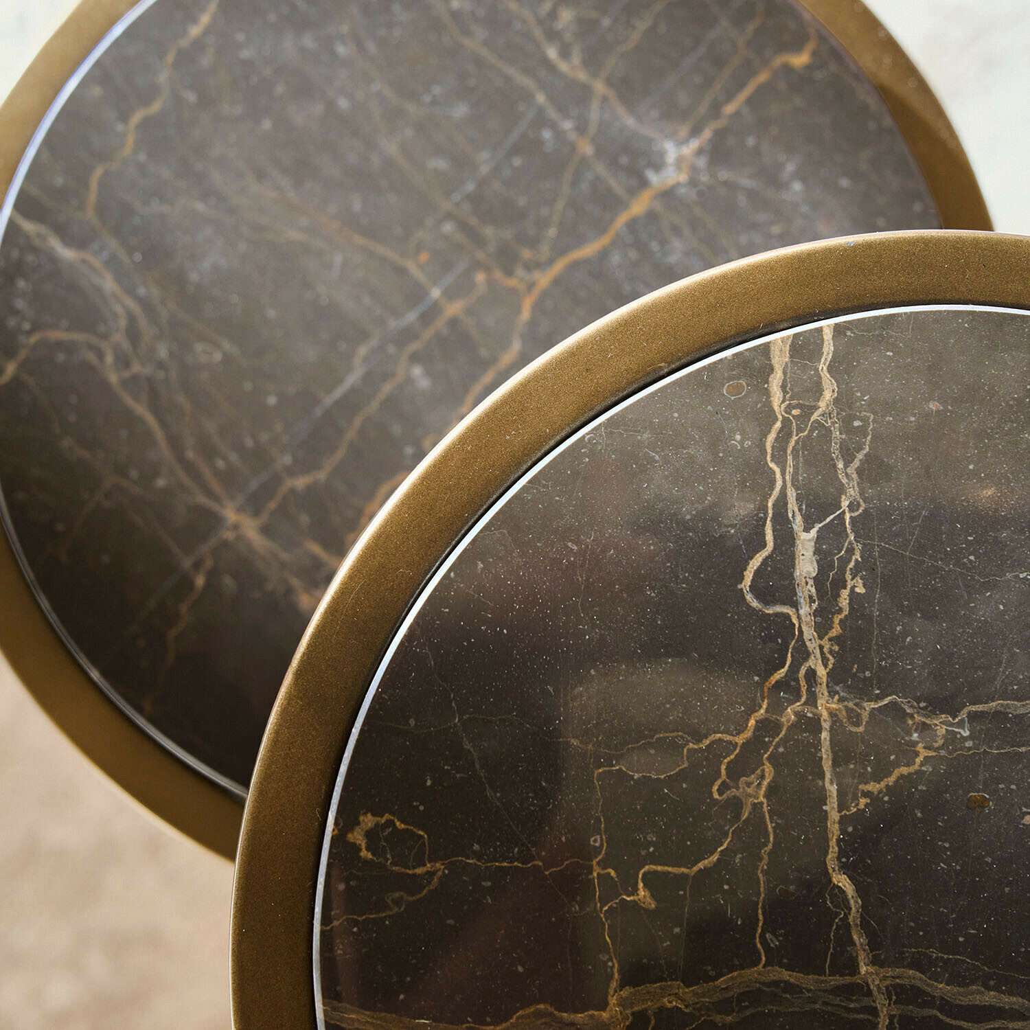 Table d’appoint Corvane