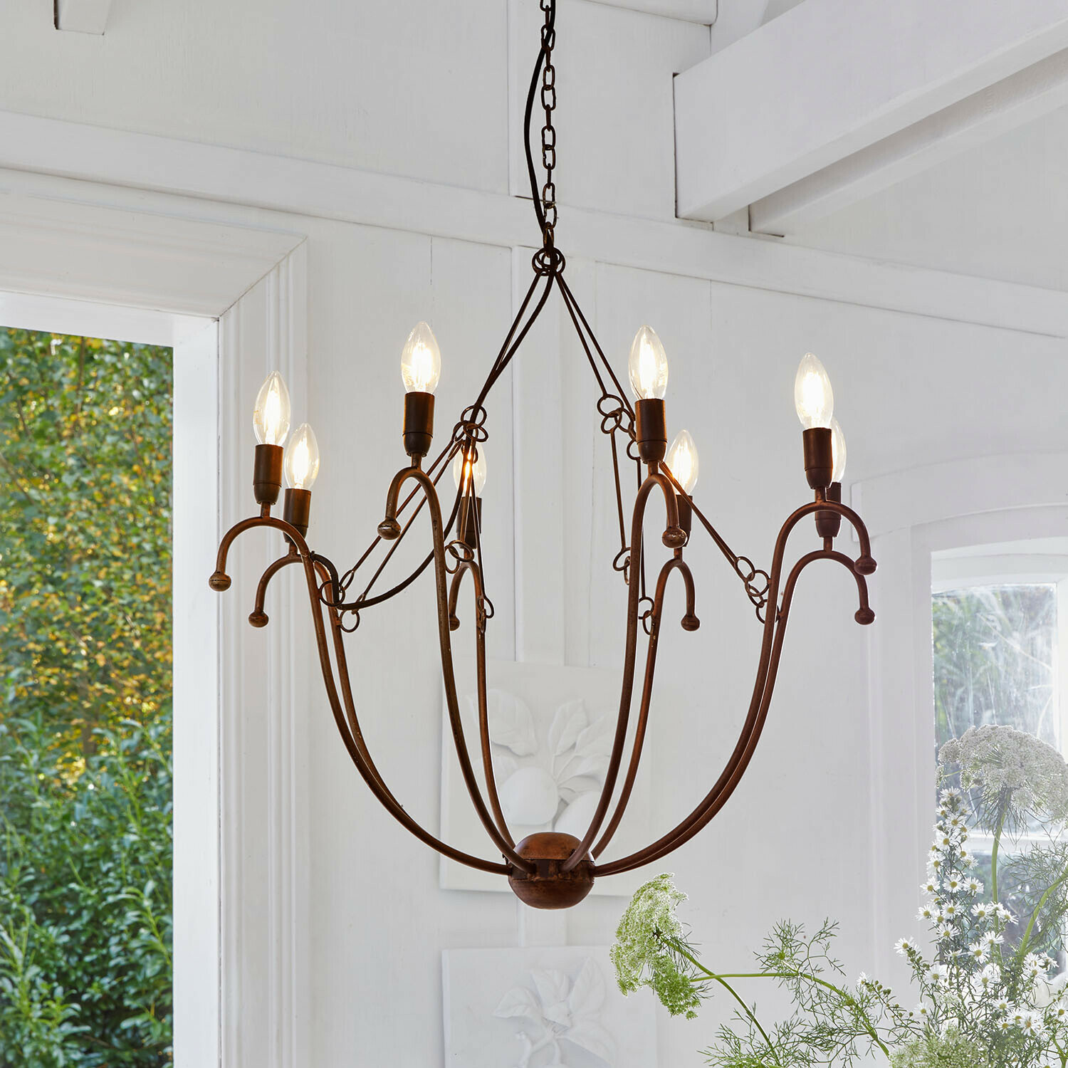 Lustre Velorio Lustre rustique en métal couleur rouille avec huit ampoules, éclairage décoratif intérieur