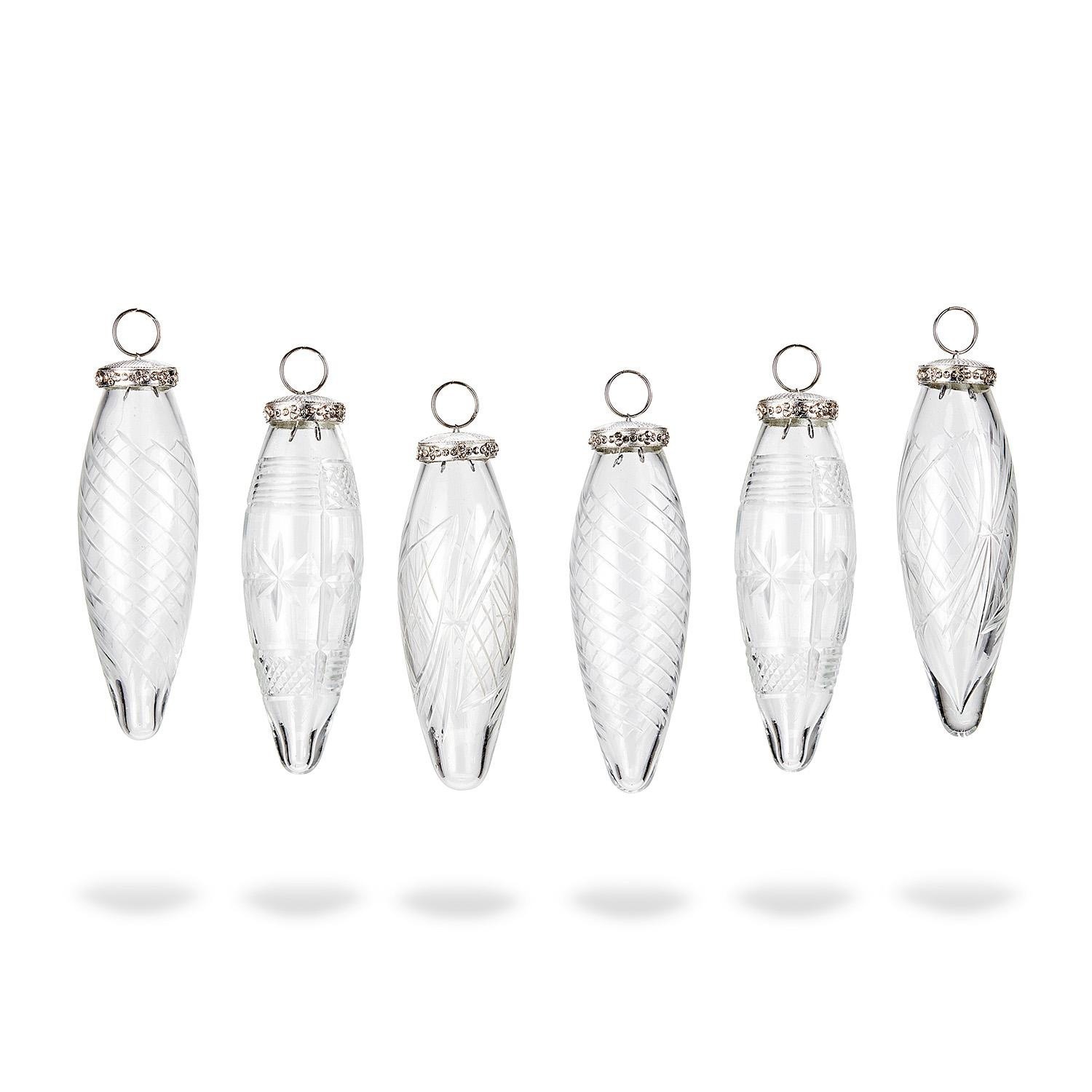 Lot de 6 décorations de Noël Loulay Ensemble de six décorations de Noël en verre transparent avec anneaux métalliques et motifs gravés