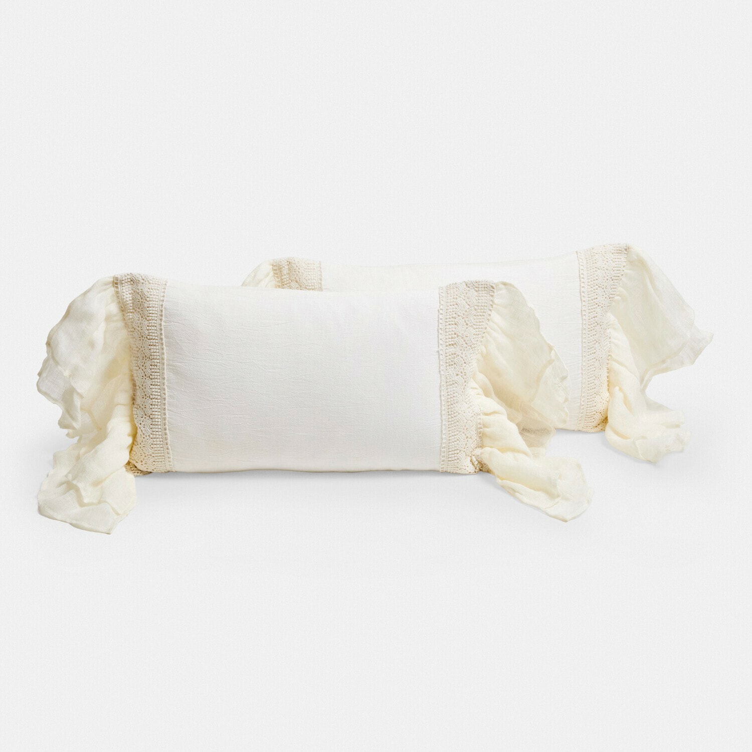 Lot de 2 housses de coussins Jolévianne Deux taies d'oreiller rectangulaires crème avec dentelle et volants en tissu léger pour décoration intérieure