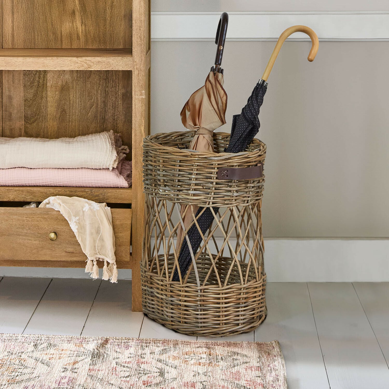 Porte-parapluies Lorviano Panier à parapluies rond en osier naturel, accessoire pratique pour l'entrée