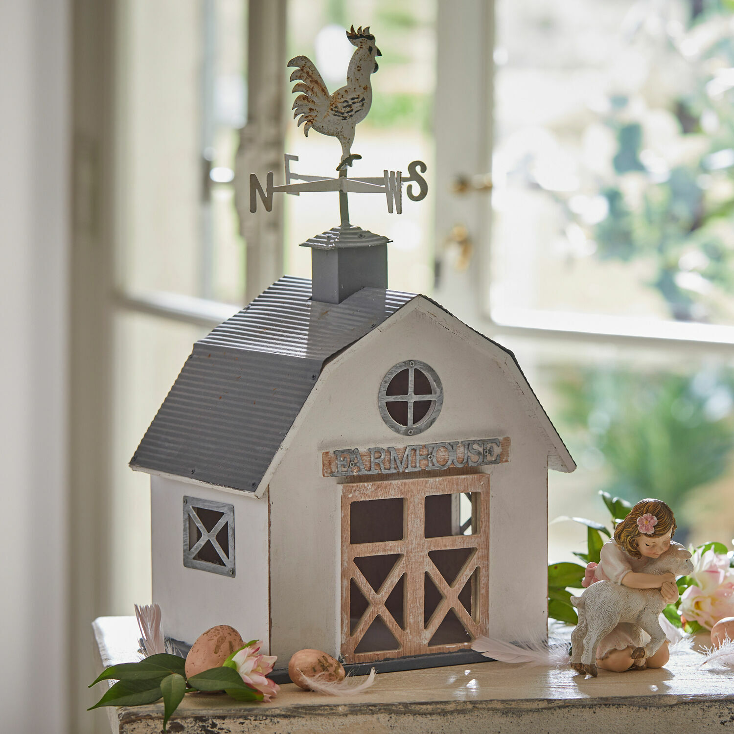 Petite maison déco Beaujeau Maison décorative blanche en métal avec coq sur le toit et inscription farmhouse, décoration rustique