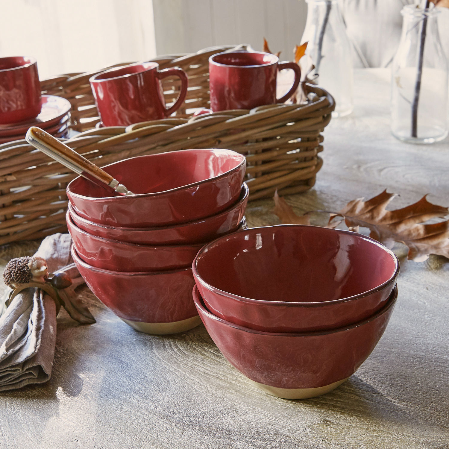 Lot de 6 bols Biarré Bols en céramique rouge avec base beige naturel sur table en bois décorée d'éléments d'automne