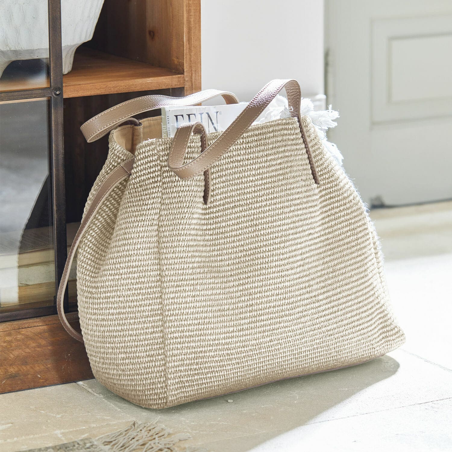 Sac Treffrin Sac beige en matière tissée avec poignées en cuir marron, sac élégant pour courses ou plage
