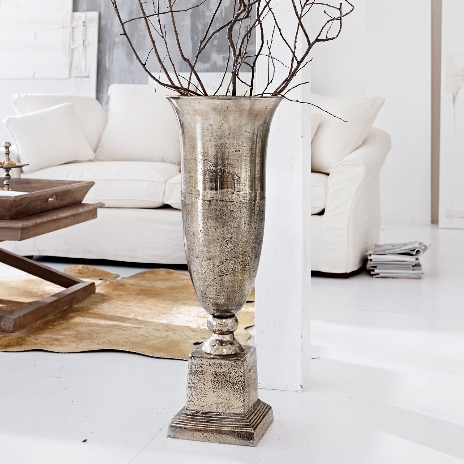Vase Belfort Grand vase décoratif en métal argenté avec branches, idéal pour salon moderne et élégant