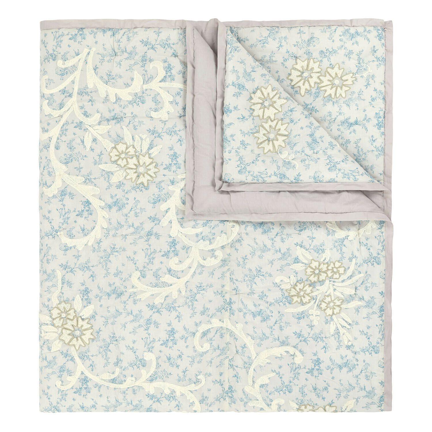Courtepointe Rocaille Étoilée Couvre-lit en coton bleu clair à motifs floraux avec broderies crème, linge de lit décoratif élégant