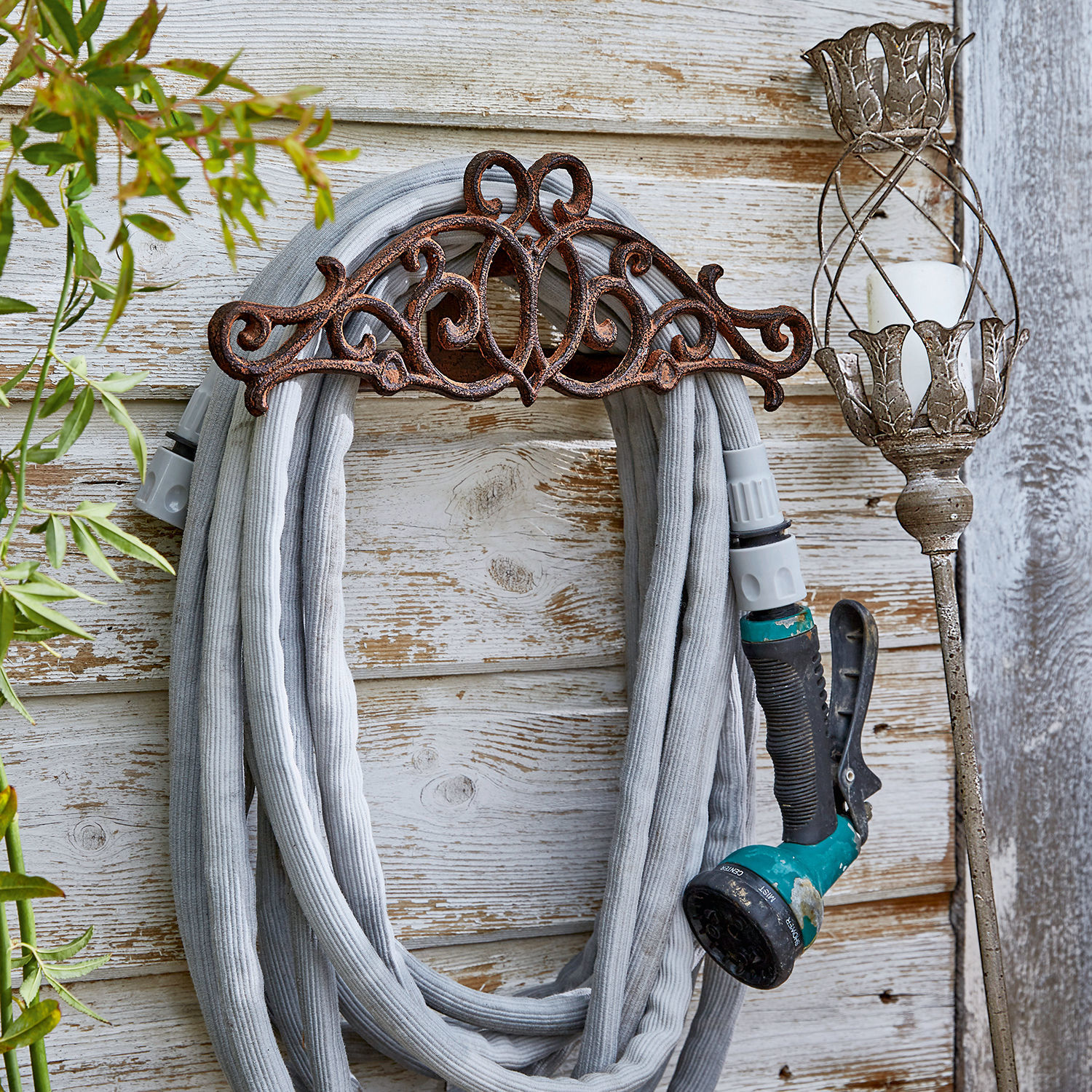 Support pour tuyau d’arrosage Dorhal Support décoratif en métal pour tuyau d'arrosage style vintage fixé sur un mur en bois