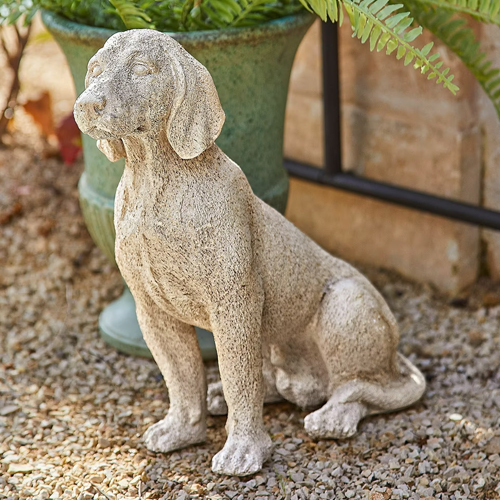 Statue de chien en pierre beige pour jardin, décoration extérieure élégante
