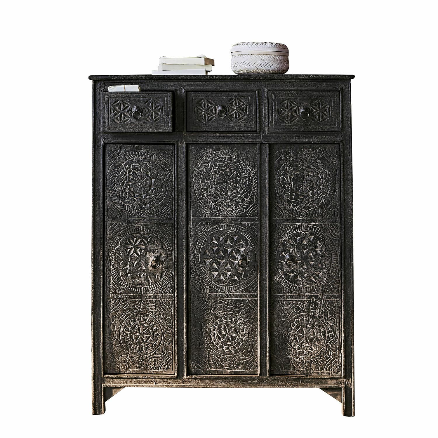 Commode Dakota Commode noire en bois sculpté avec trois tiroirs en haut, meuble décoratif avec motifs gravés