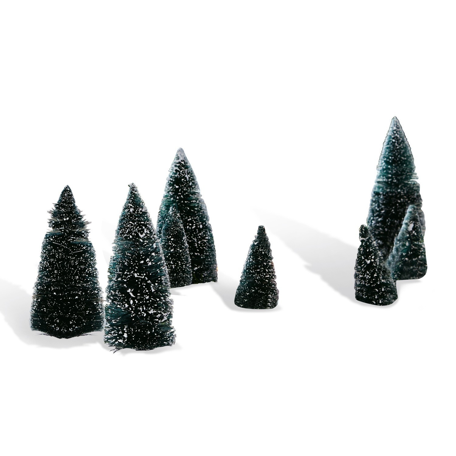 Ensemble de 8 arbres décoratifs Peyton vert foncé avec effet neige pour décoration hivernale