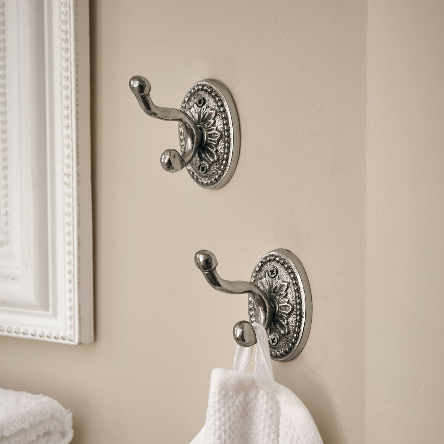 Lot de 2 patères Xélivonne Patère murale en métal argenté avec base ovale décorative, idéale pour la salle de bain