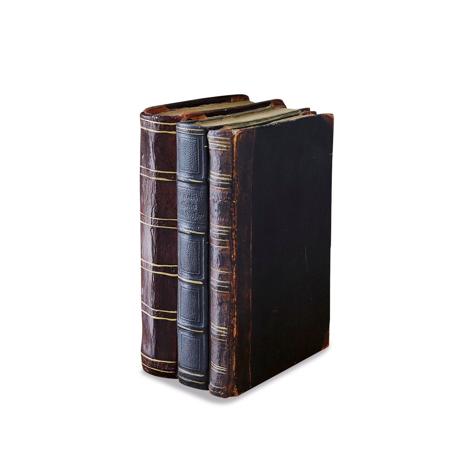 Livre décoratif Boaz Trois livres anciens reliés en cuir marron et noir posés sur fond blanc