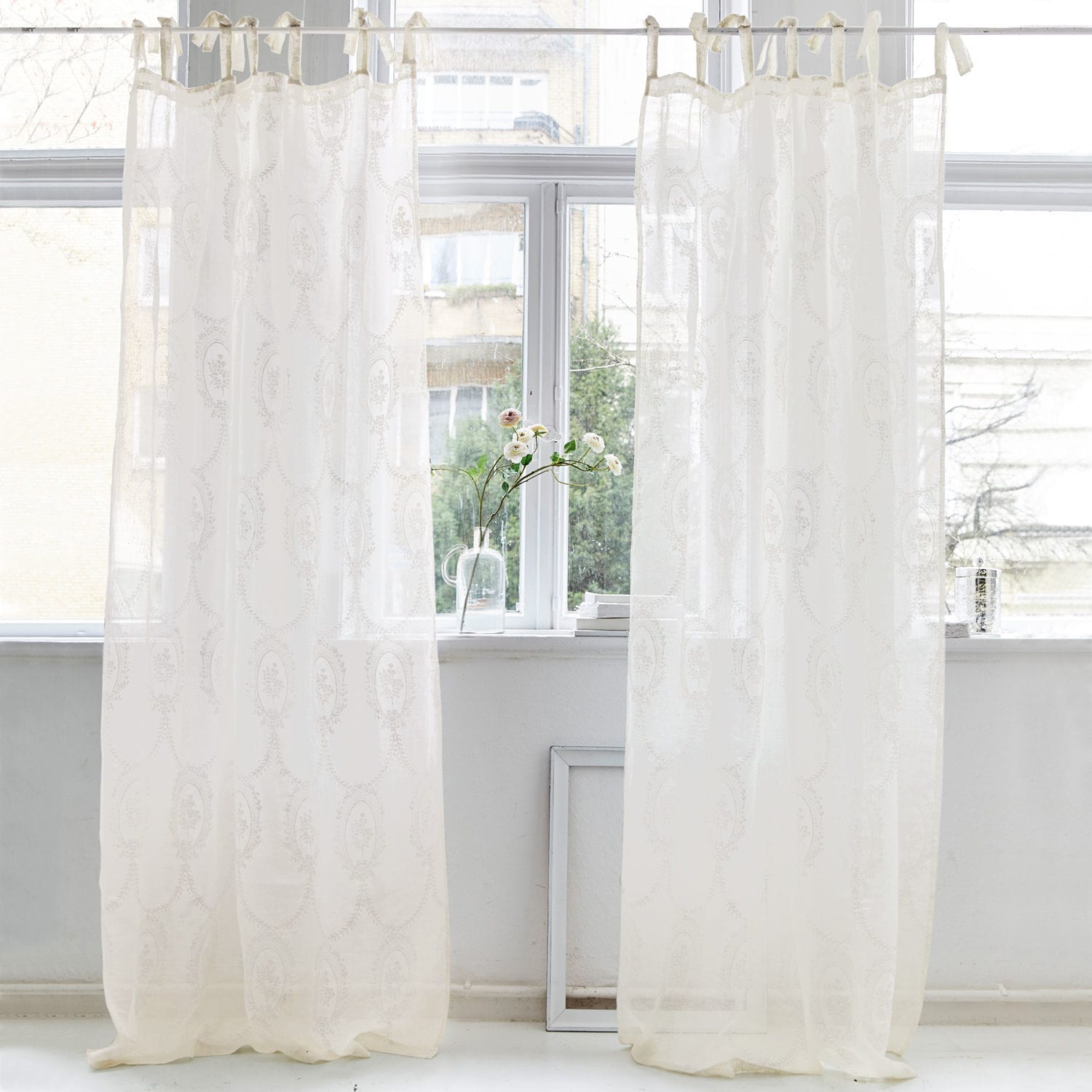 Voilage Loix Rideaux blancs transparents avec motif délicat, tissu léger pour décoration de fenêtres