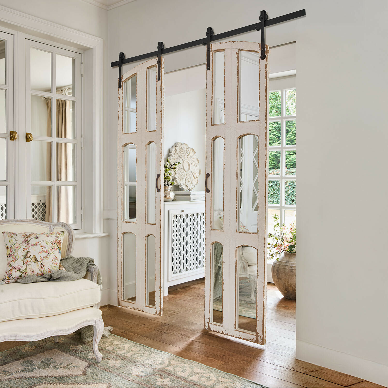 Double porte coulissante Chantivaux Porte coulissante miroir vintage blanche avec cadre vieilli, décoration intérieure élégante